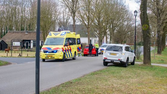 Vrouw aangereden in Wilhelminaoord, automobilist slaat op de vlucht. Vrouw aangereden in Wilhelminaoord, automobilist slaat op de vlucht.