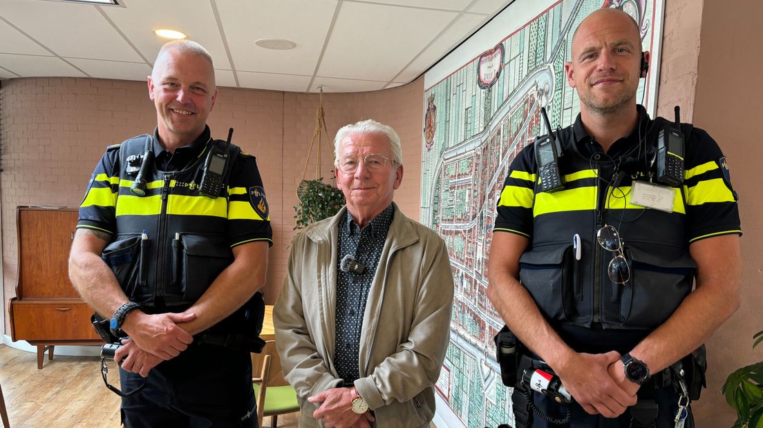 Jos tussen de agenten