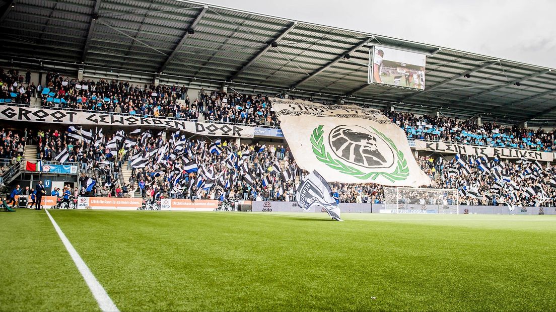 Sfeeractie bij de Heracles-fans