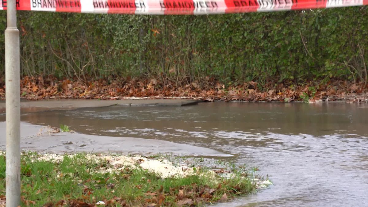 Een waterleidingbreuk in Zwolle zorgt voor problemen bij huishoudens in Zwolle, Hasselt en Wilsum