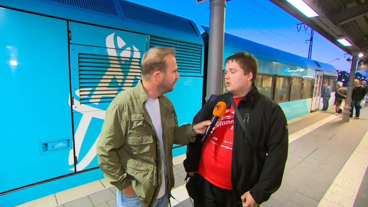 Reiziger uit Lelystad pakt eerste trein van Groningen naar Leer: 'Historisch moment'