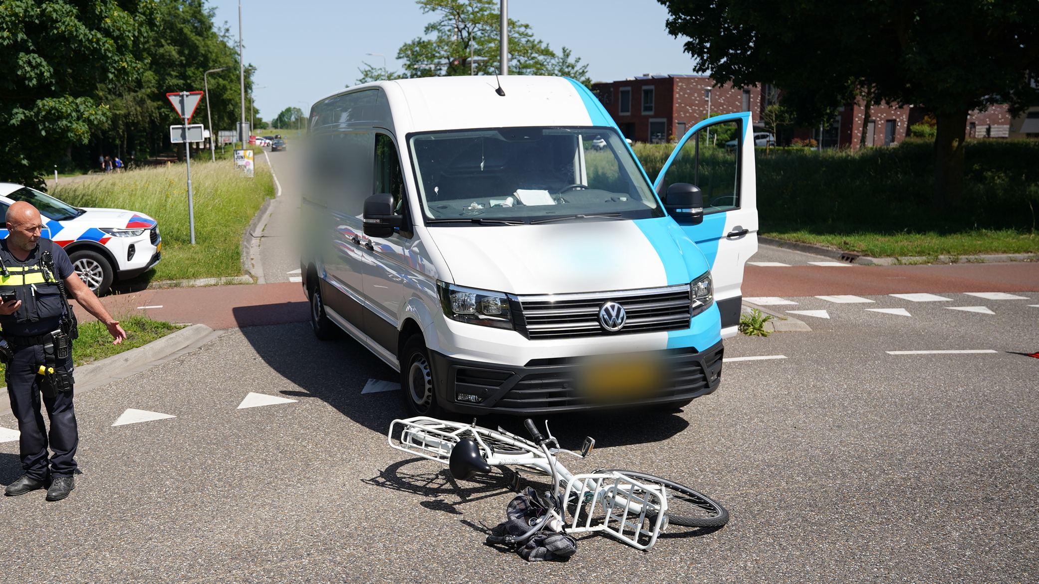 Ongeval tussen fietser en bestelbus in Kampen.