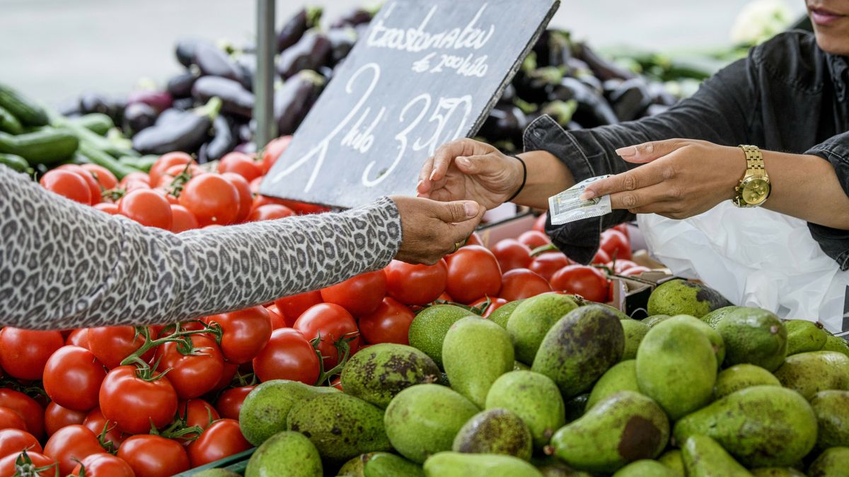 Groente- en fruithandelaar verliest standplaats op markt Assen, vergunningen terecht ingetrokken
