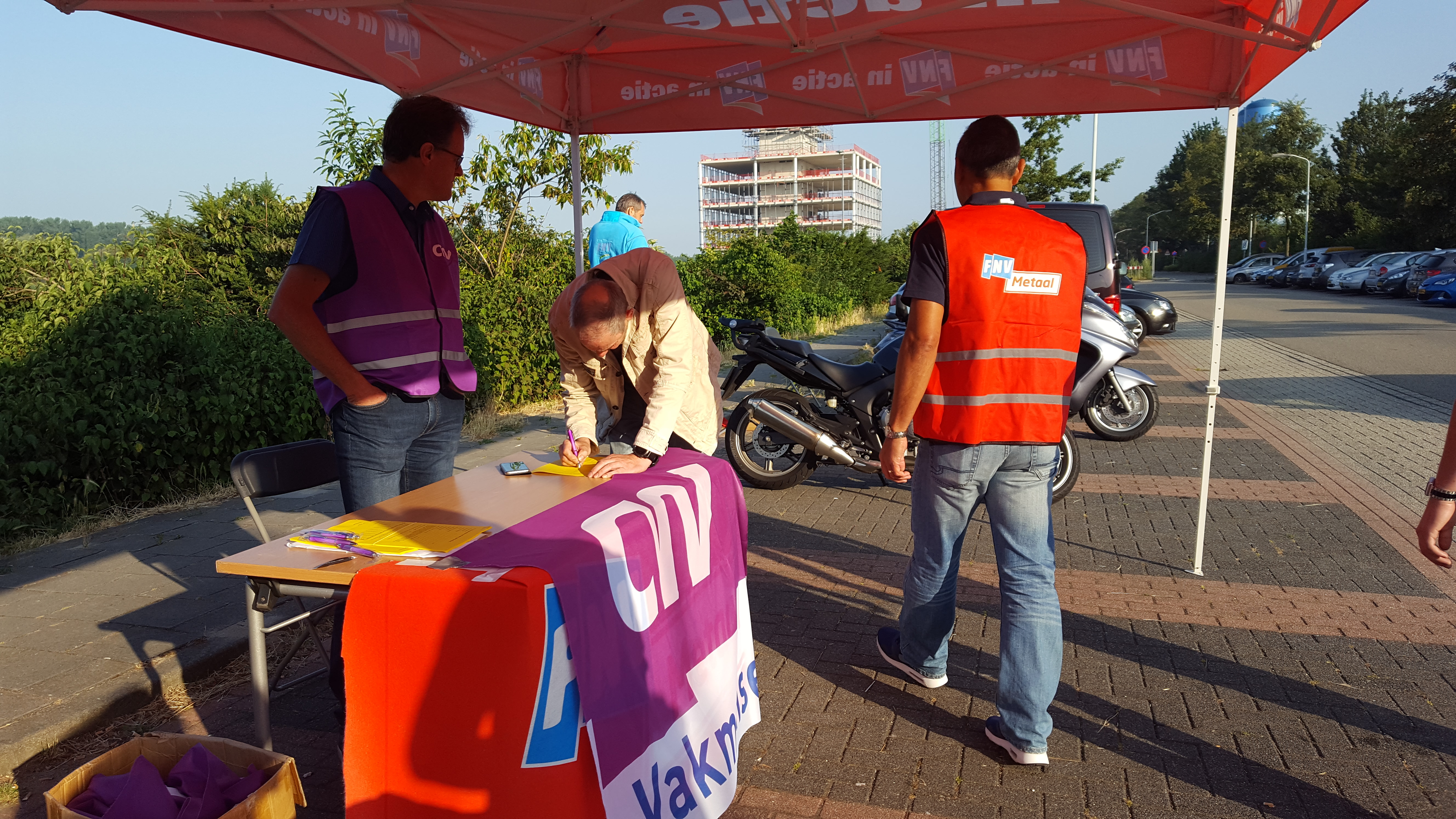 Staking Bij Fokker Voor Meer Loon - Rijnmond