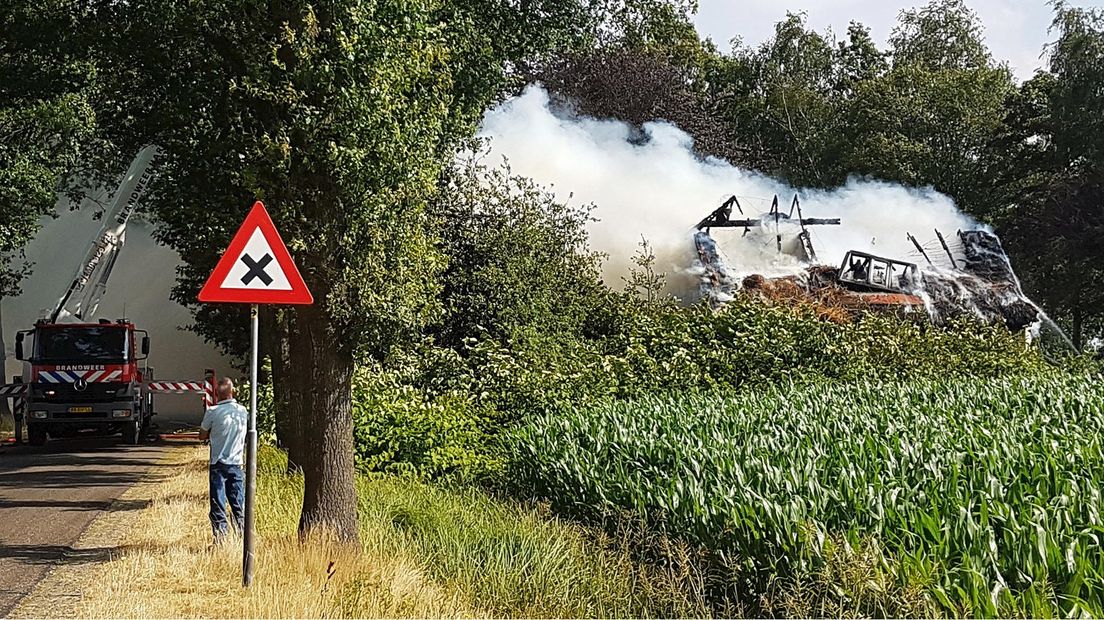 Woonboerderij in Slagharen afgebrand