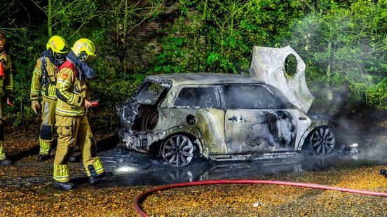 Fietser gewond, automobilist rijdt door • onrustig in Apeldoorn