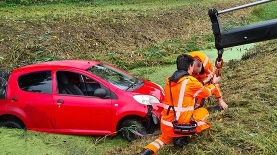Automobilist opgepakt na ongeluk A27 | Fietsenroof bij kindersportdag. Automobilist opgepakt na ongeluk A27 | Fietsenroof bij kindersportdag.