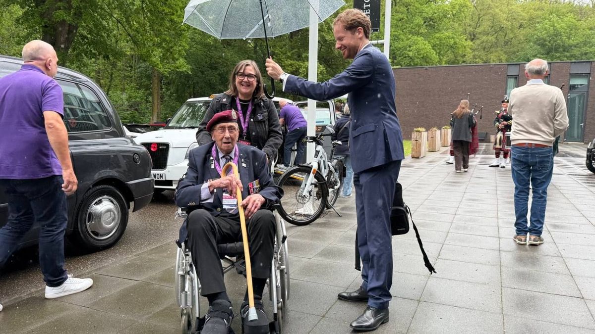 Veteranen warm verwelkomd in Wageningen: 'Er zijn er nog maar weinig van ons over'