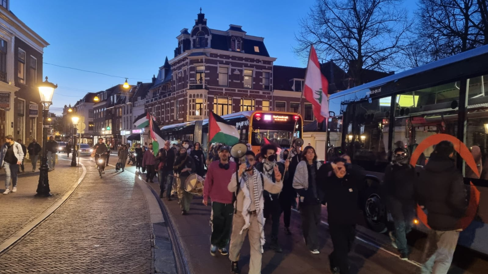 Demonstratie in Utrecht voorbij, busbanen weer vrij