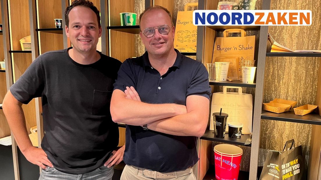 Erwin Dijkstra en René de Heij op kantoor in Groningen
