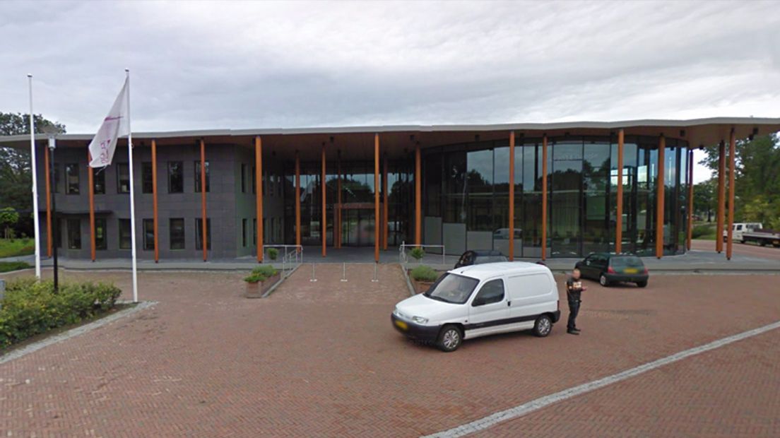 Pruntel werd onwel in het gemeentehuis (Rechten: Google Streetview)