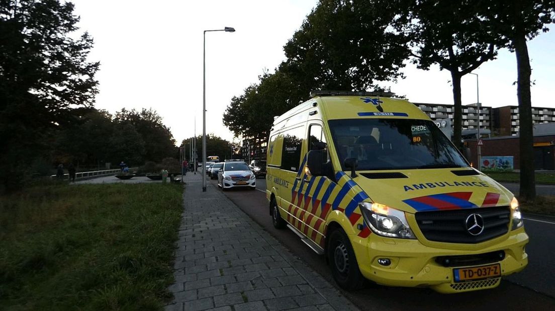 Scooterrijder op de vlucht na ongeval in Enschede