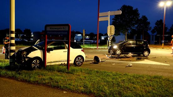 Veel schade bij ongeluk Nieuwegein. Veel schade bij ongeluk Nieuwegein.