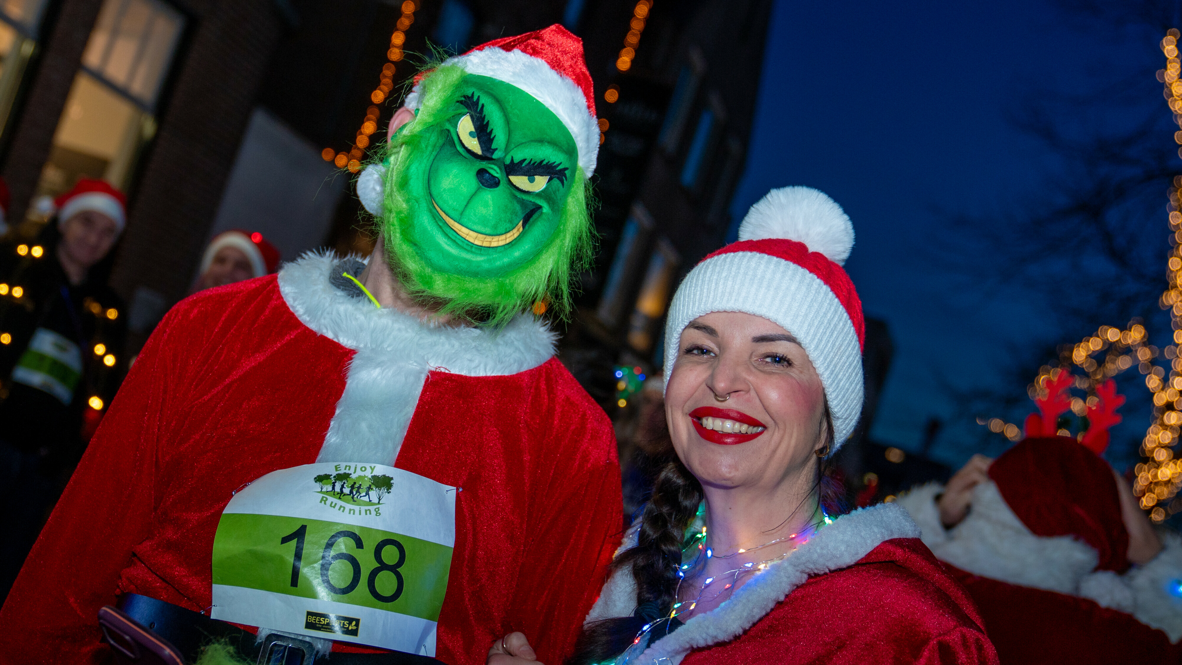 In Beeld: nagenieten van de Santa Run in Hoogeveen