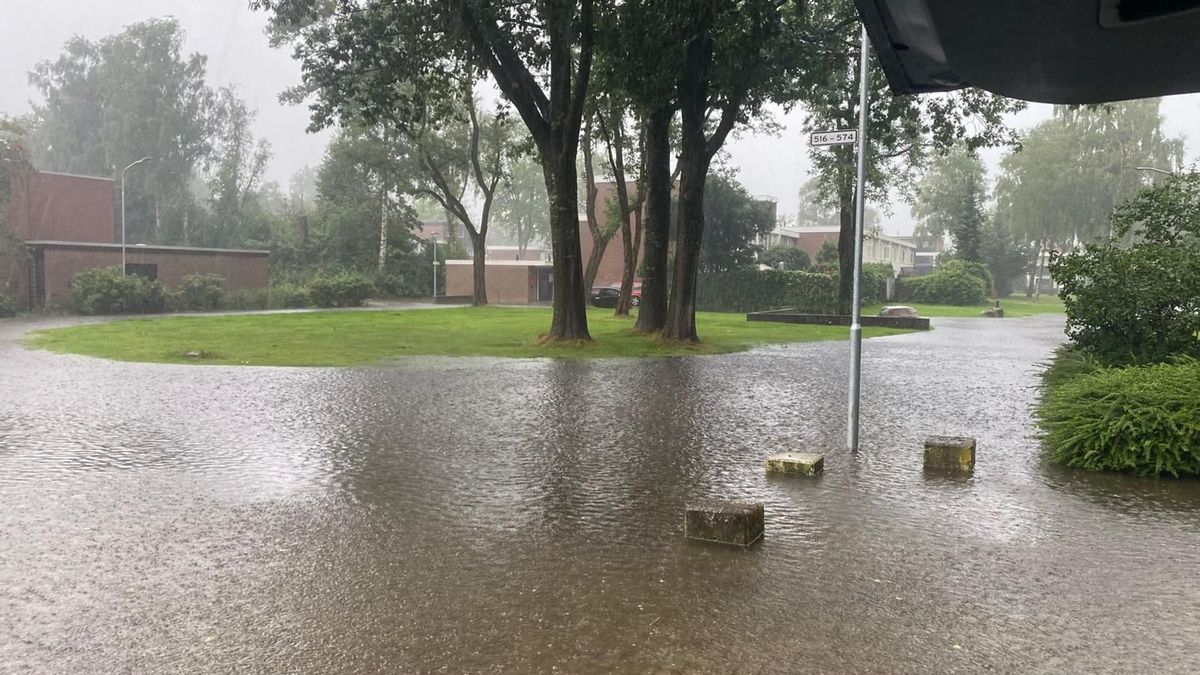 Straat als badkuip: inwoners Emmerhout zuchten onder periodieke wateroverlast