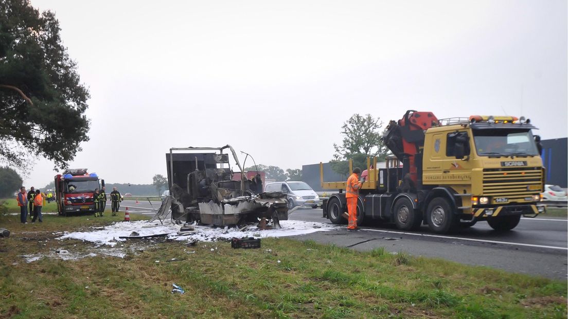 Wrakstukken worden afgevoerd