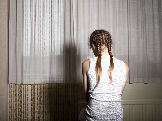 Meisje (17) in Valthermond stelselmatig mishandeld door vader, vriendin stapte naar politie