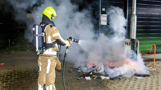 Brandstichting in afvalbak • auto botst op trekker