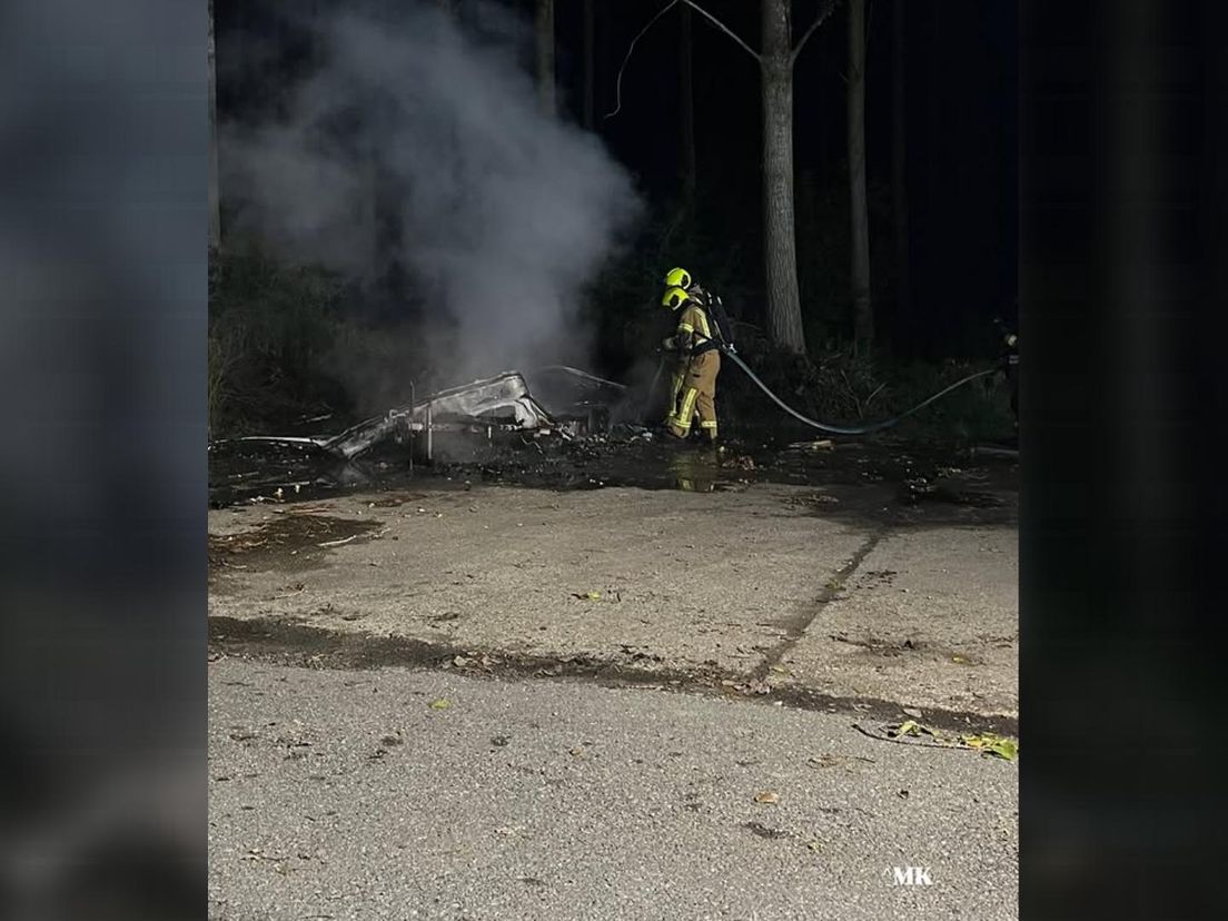 De caravan brandde tot de grond toe af in Zuid-Beijerland