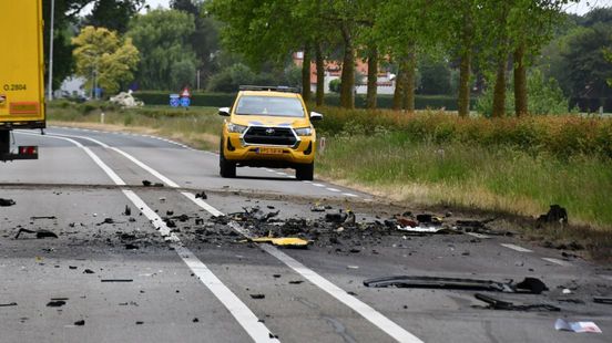 Rotterdammer overleden na aanrijding met vrachtwagen. Rotterdammer overleden na aanrijding met vrachtwagen.