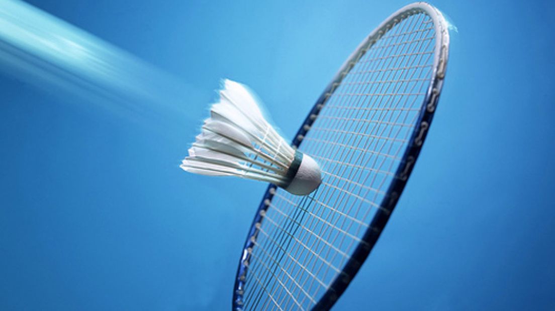 Vier leden van Badminton Vereniging Doesburg hebben ruim 37 uur achter elkaar gebadmintond.