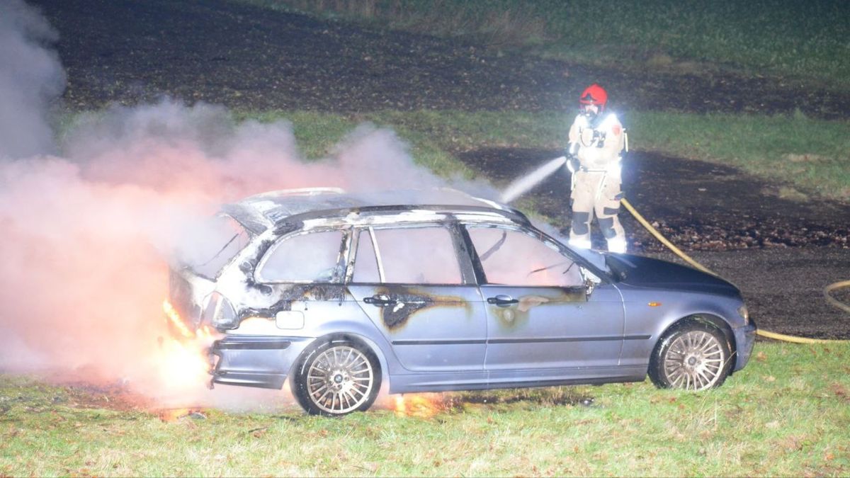 112-nieuws: Autobrand bij Musselkanaal • Gaslucht geroken, woningen in Stad ontruimd