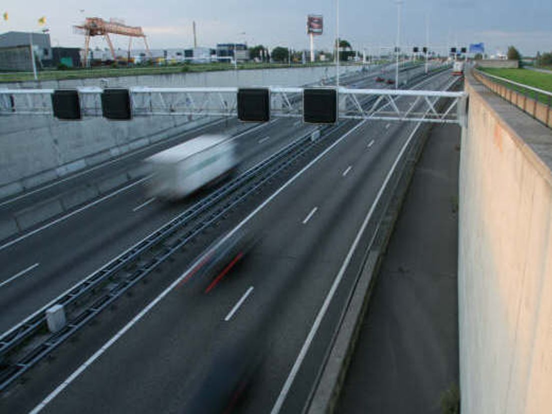 Beneluxtunnel_Noordzijde_A4.cropresize.1.jpg