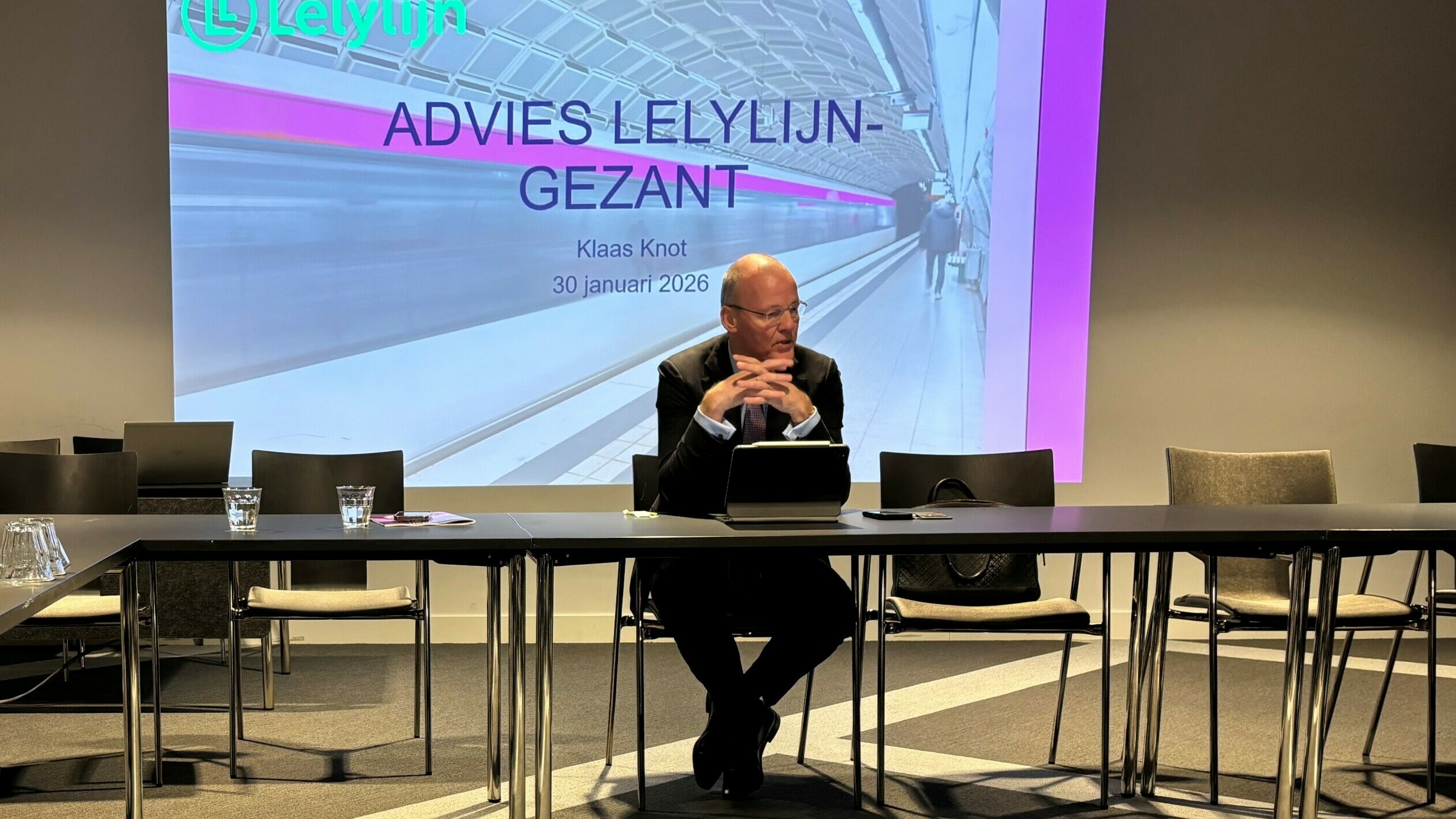 Klaas Knot presintearret syn advys oan de media