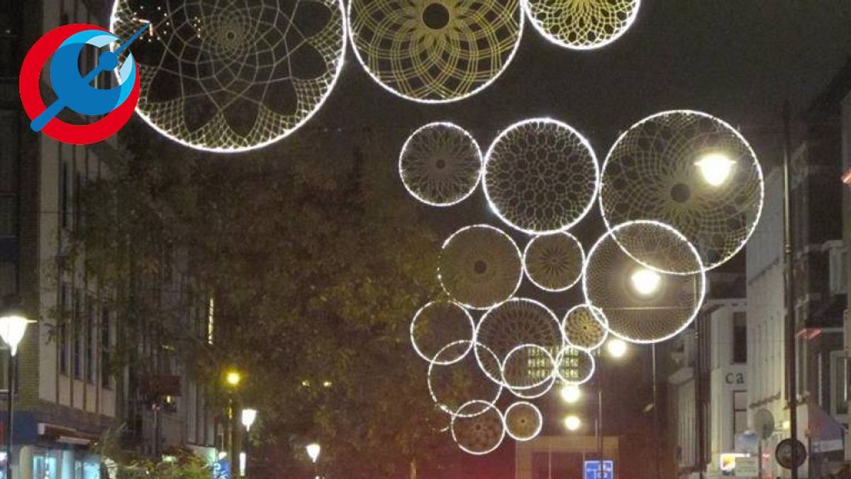 Zelfgeknoopt 'wijksieraad' verlicht Klarendal tijdens donkere dagen