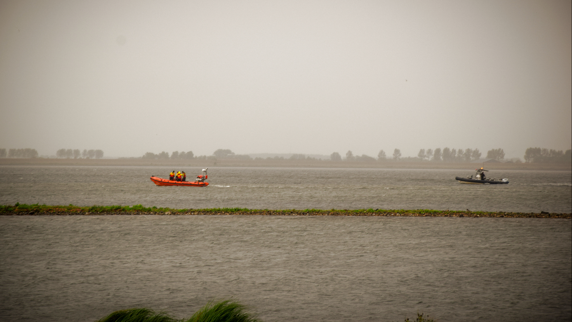 Lichaam Van Vermiste Surfer (51) Gevonden In Grevelingenmeer - Rijnmond