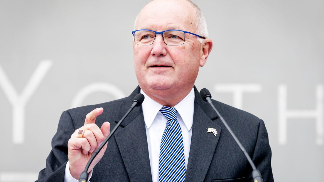 Pete Hoekstra.