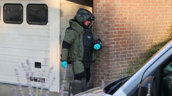 'Verboden spullen' gevonden in garagebox onder huizen, EOD ingezet Home