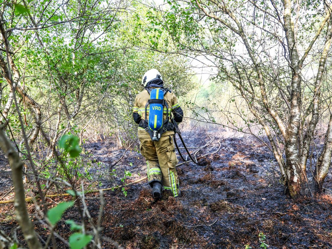 Grote natuurbrand uitgebroken in Klazienaveen