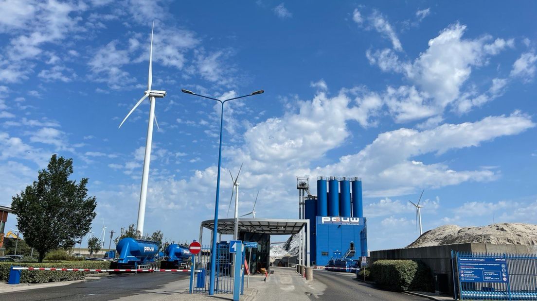 Het terrein van betonproduct Theo Pouw in de Eemshaven