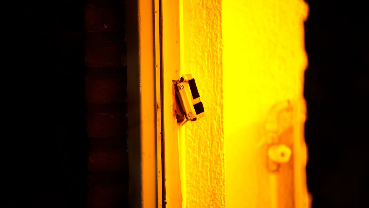 Buurtbewoners schrikken wakker van harde knal na explosie bij woning