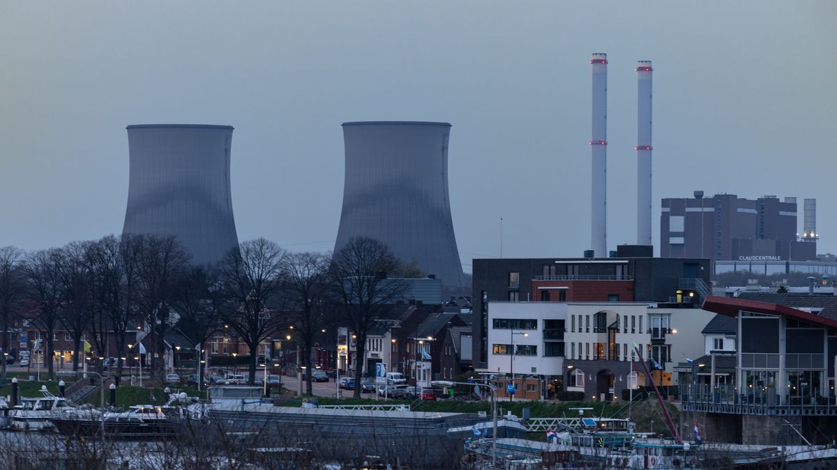 Steeds meer vragen over afbrokkelend asbest Clauscentrale