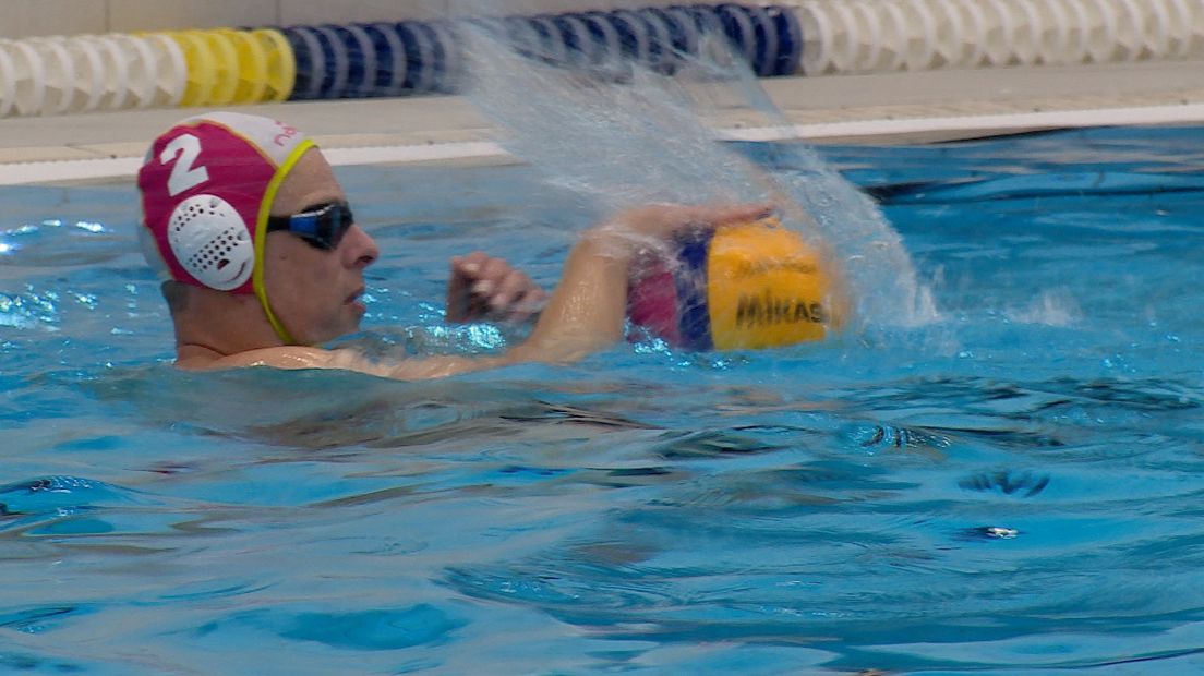 Waterpoloër tijdens training