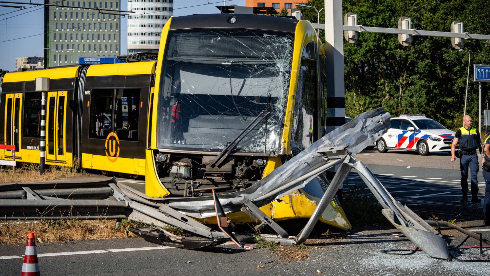 Botsing tussen tram en bus in Utrecht, 5 gewonden