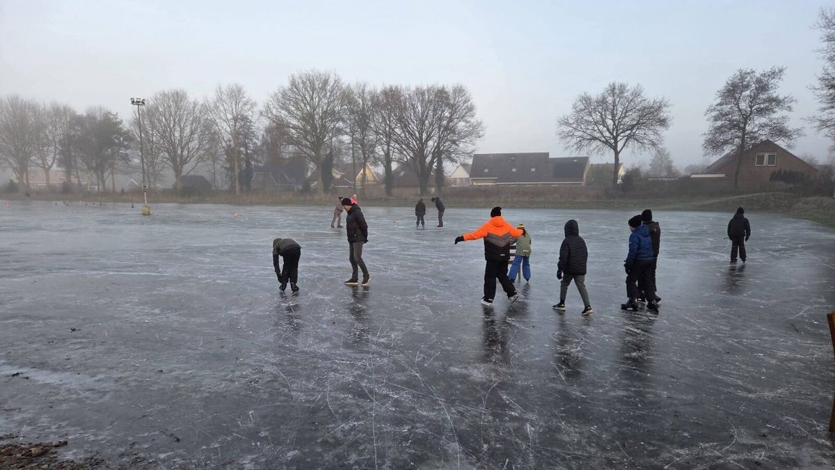 IJsvereniging De Zietak maakt zich klaar voor de winter: eerder het ijs op in Klijndijk