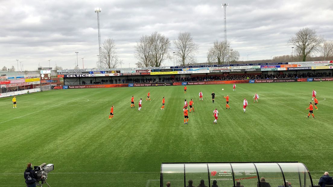 Een goed gevulde Westmaat voor IJsselmeervogels tegen Katwijk.