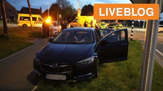 Bestuurder aangehouden en onwel na ongeval. Bestuurder aangehouden en onwel na ongeval.
