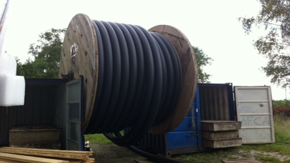 Laatste fase opbouw zendmast Hoogersmilde
