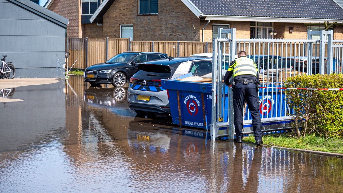 Kapotte waterleiding zorgt voor overlast in Woudsend