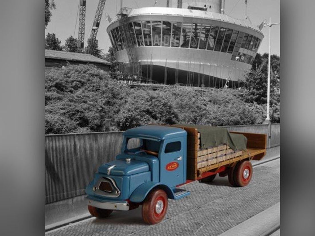 fotomontage modelwagen Afbeelding: Museum Rotterdam