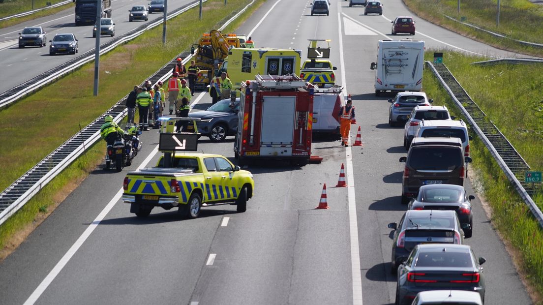 Hulpdiensten bij het ongeval op de A7