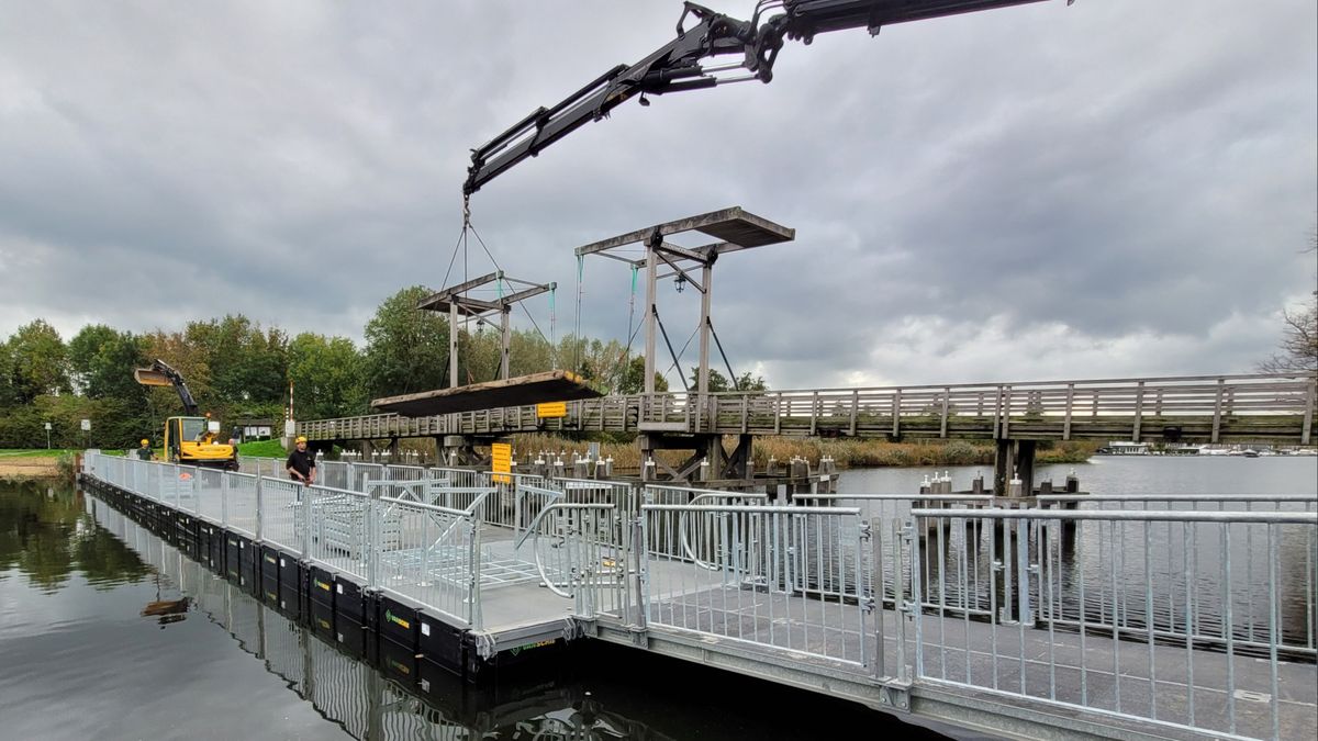 Tijdelijke noodbrug naar eiland vanwege werkzaamheden