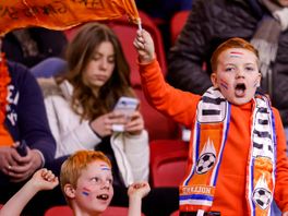 Oranjefans juichen bij het EK voor Nederland