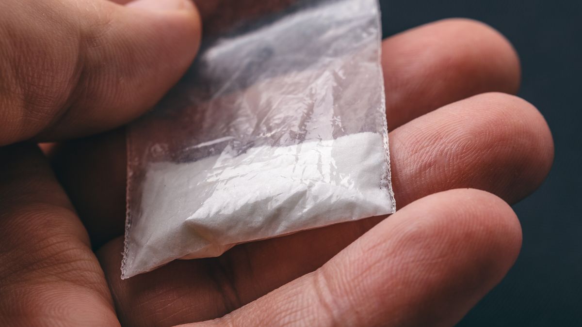 Amelander (27) onder invloed gepakt met cocaïne in de auto