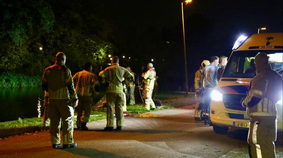 Persoon te water in Utrecht | File door ongeluk op A28 bij Maarn. Persoon te water in Utrecht | File door ongeluk op A28 bij Maarn.