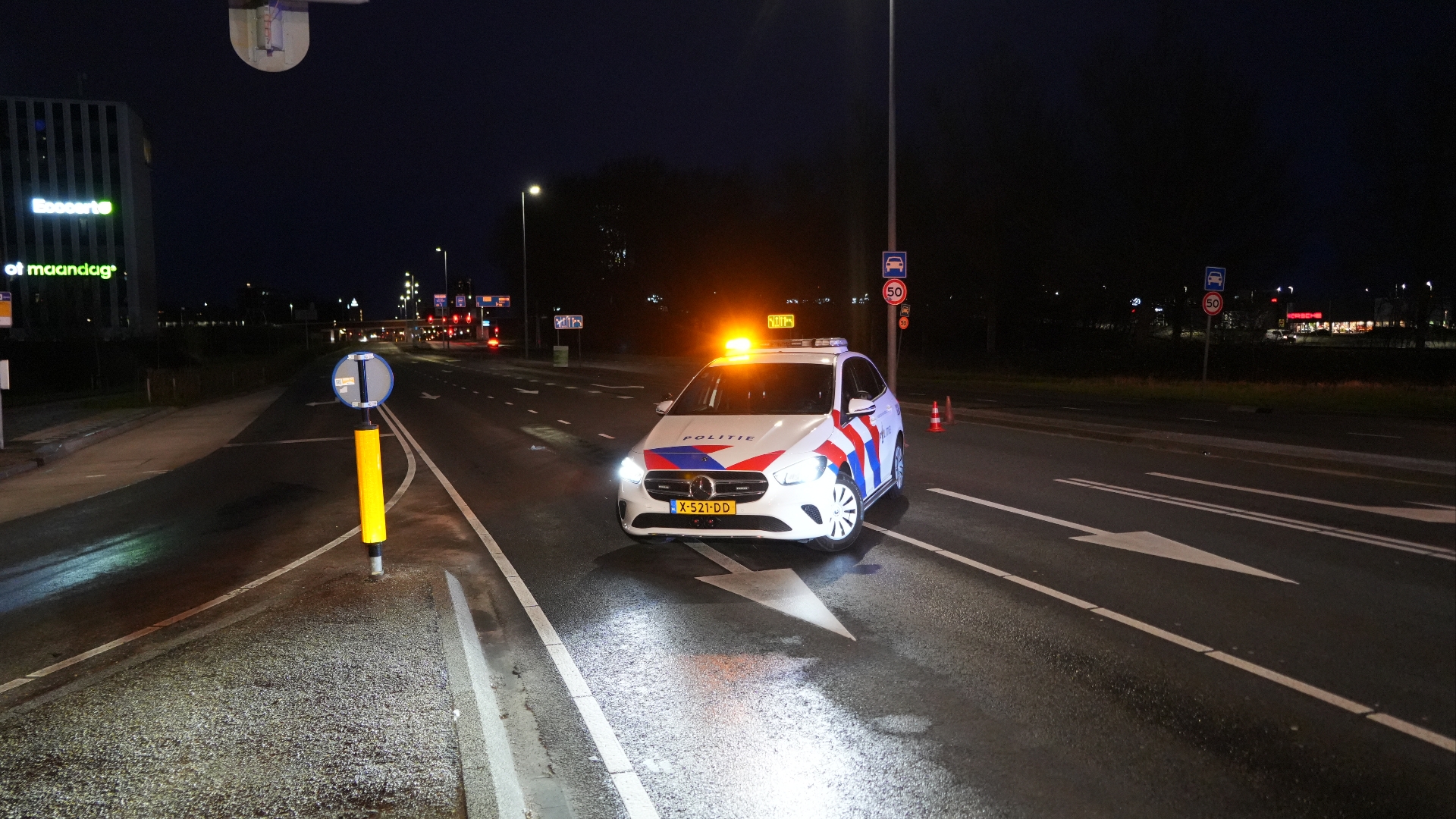 N9 bij Schagerbrug volledig afgesloten door ernstig ongeluk.